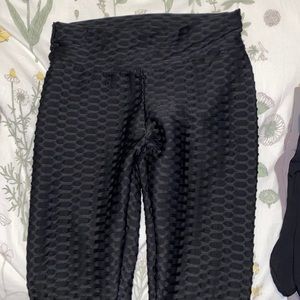 Black leggings butt scrunch